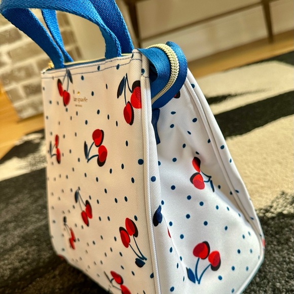 *NWOT* KATE SPADE New York Cherry Lunch Tote Bag, Clear Lining & Pockets 🍒 - Picture 3 of 7